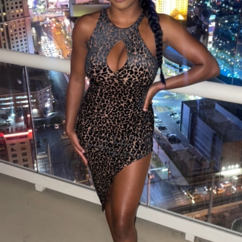 Naked wardrobe can’t be tamed dress